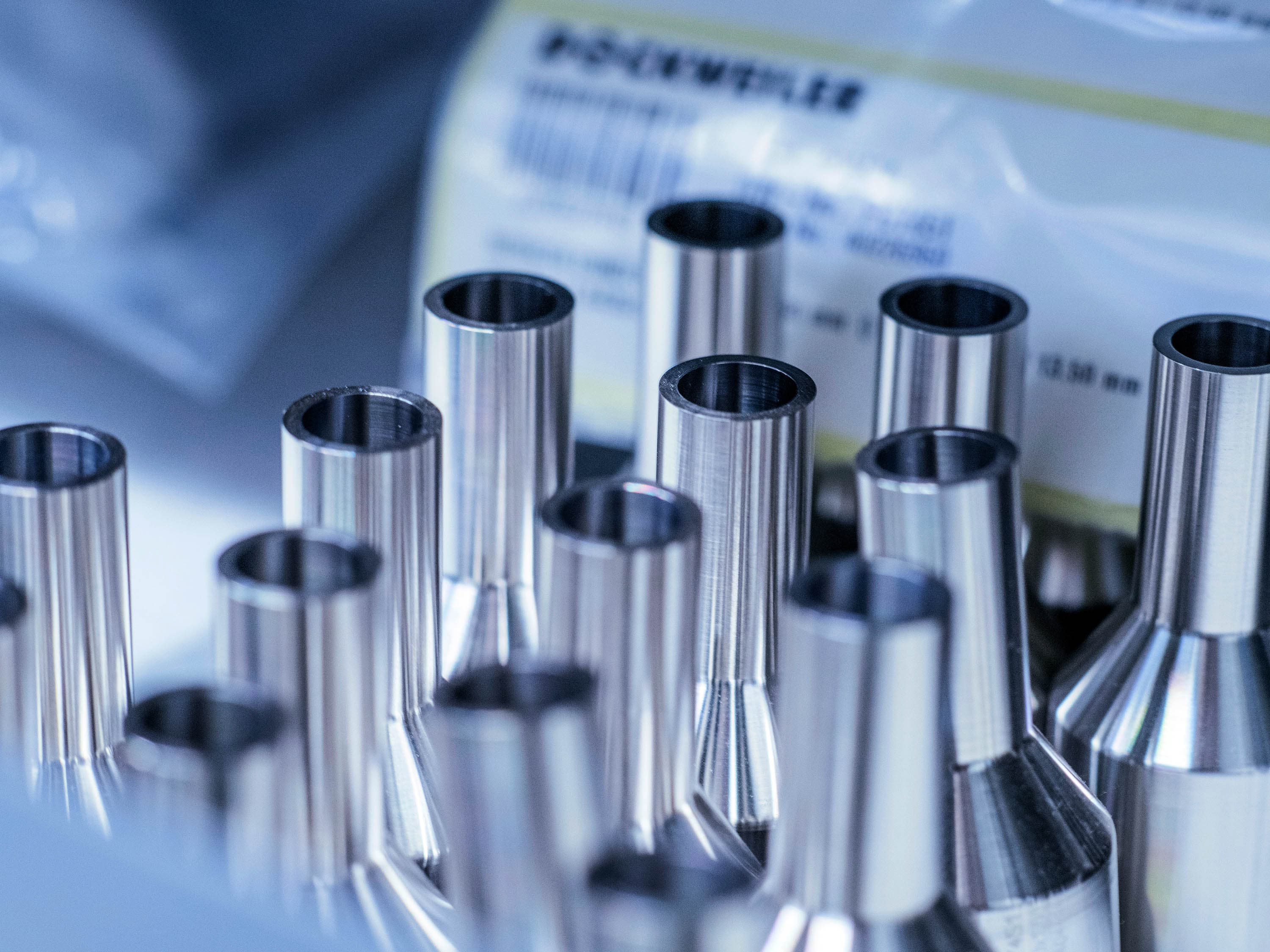 Concentric reducers made of stainless steel in the storage compartment