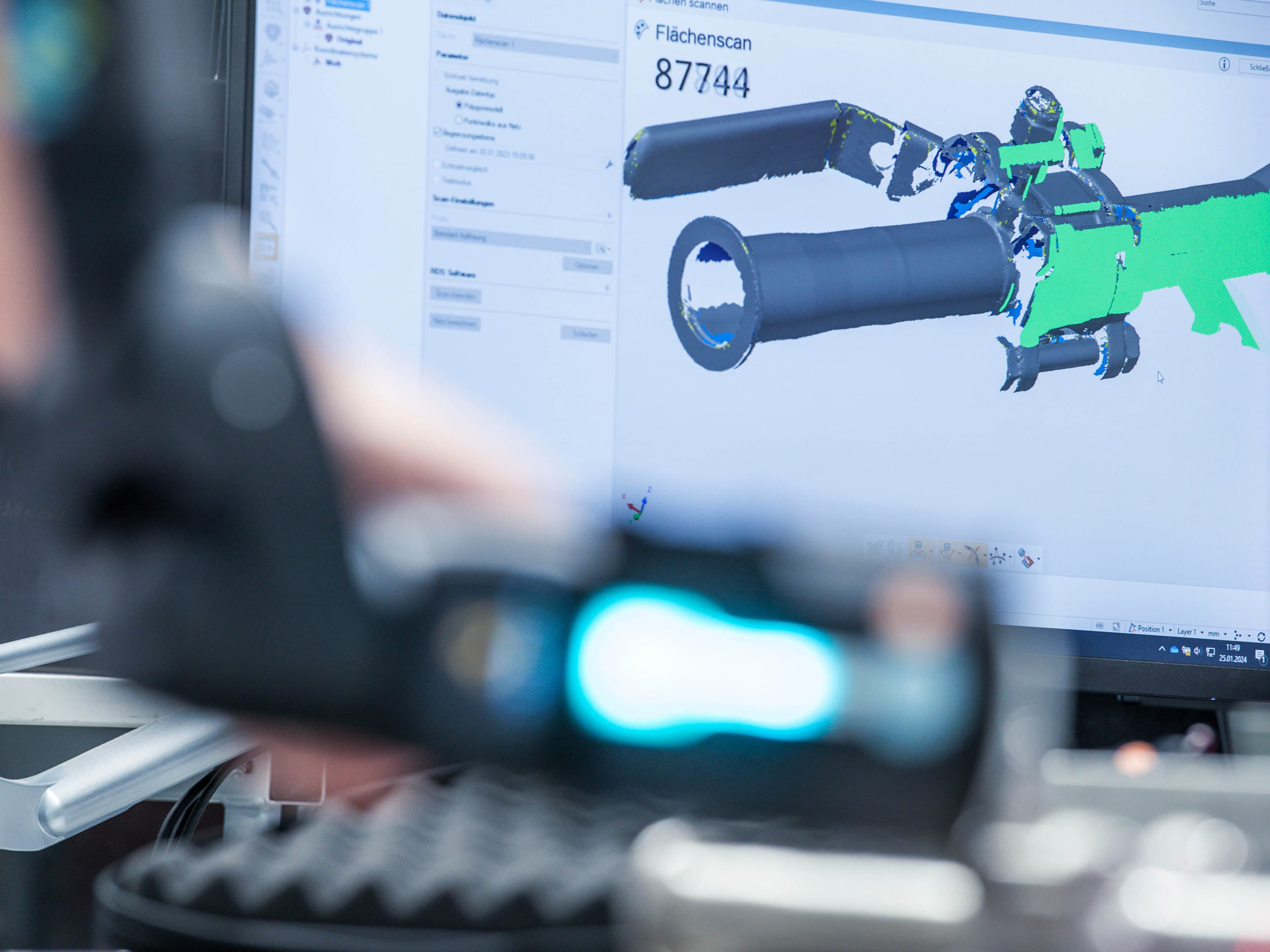 Area measurement of a component using special software, with the result displayed on a PC monitor